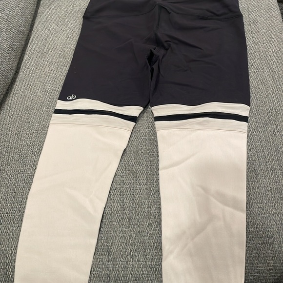 Alo leggings - black and cream size L - Picture 3 of 3